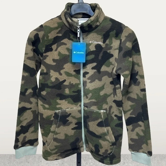 Boys XL Columbia, rugged ridge Sherpa in camo - full zip with two pockets - Picture 1 of 7